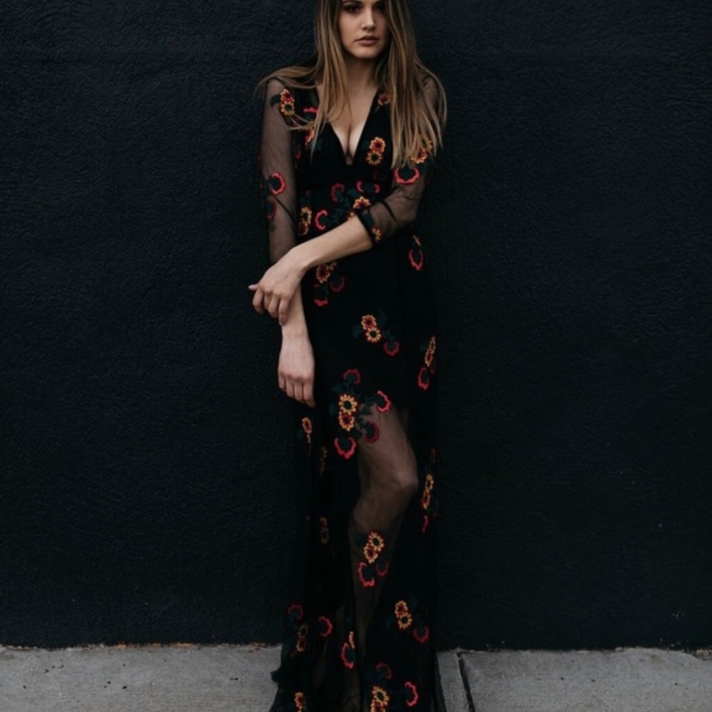 ✨ FOR LOVE AND LEMONS Elenora Embroidered Gown✨